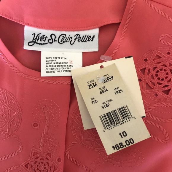 NWT Light Coral T-Shirt/Blouse From Laura Petites - Picture 3 of 4